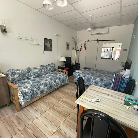 Ezeiza 1 Nuestro Lugar A 15 Minutos Del Aeropuerto Tranfer Opcional Desde Y Al Aeropuerto De Ezeiza Las 24 Horas Pet Friendly Exterior foto